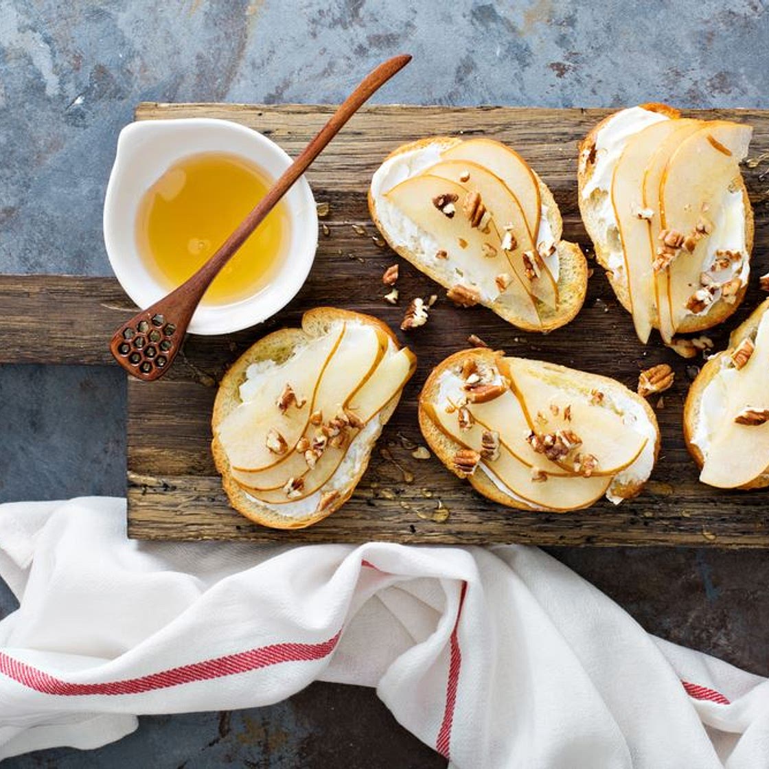 Toast aux poires et à la fourme d'ambert rapide