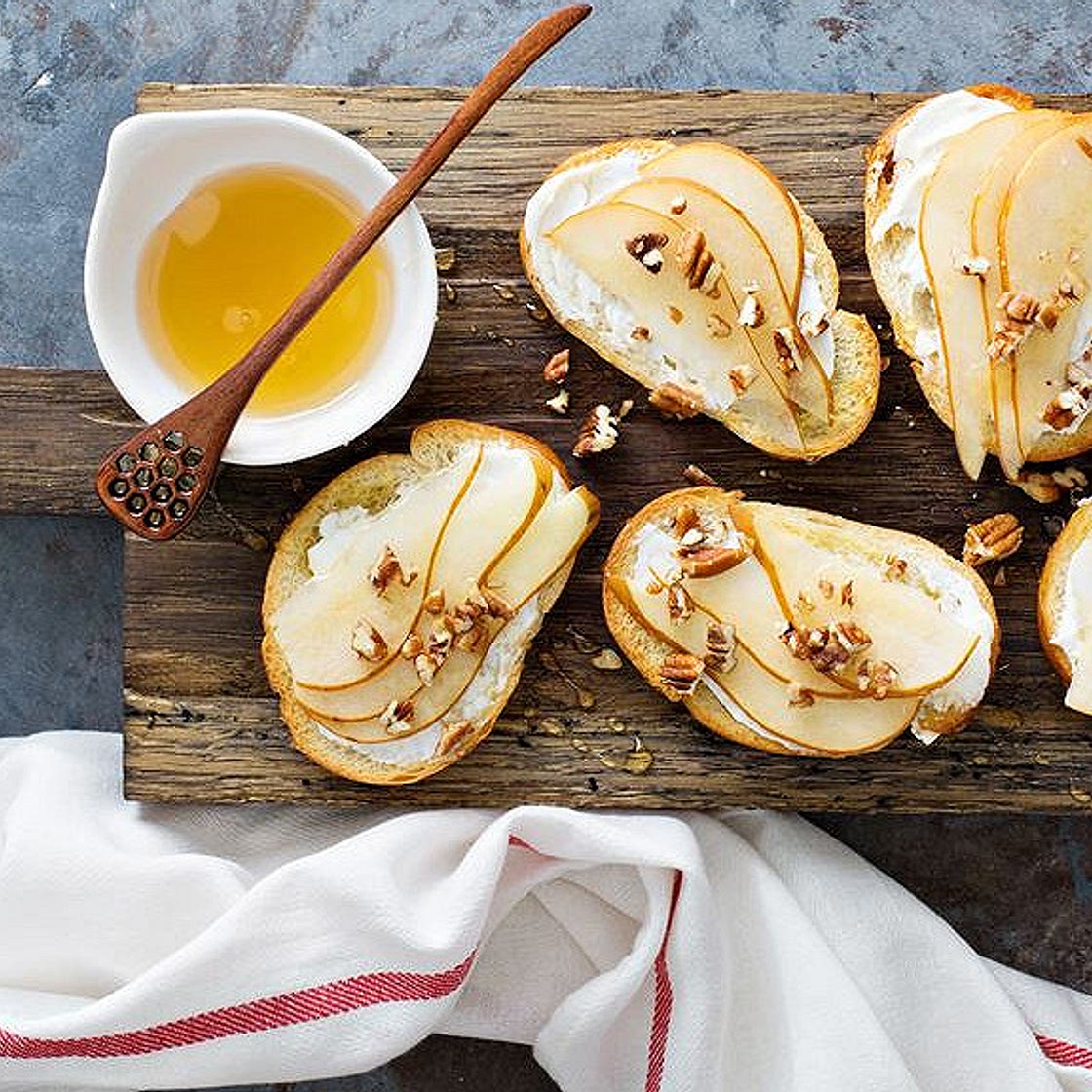 Toast aux poires et à la fourme d'ambert rapide