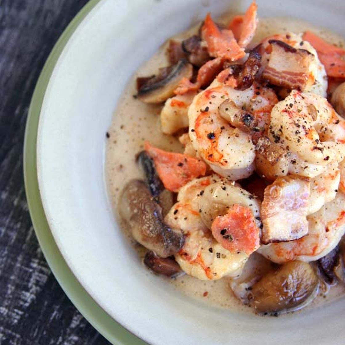 Creamy shrimp and bacon skillet