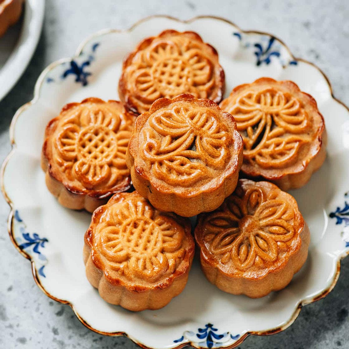 Traditional Mooncake (传统广式月饼)