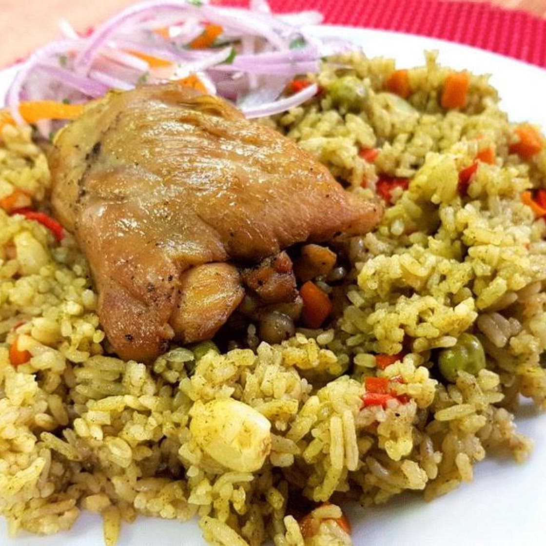 Arroz con pollo peruano (VIDEO)