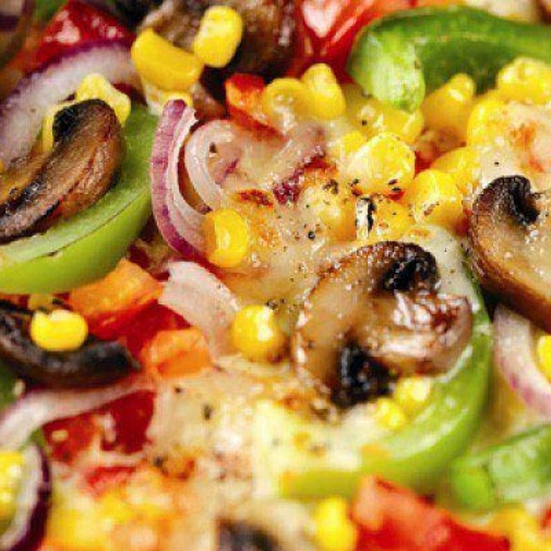 Vegetarian pizza omelette