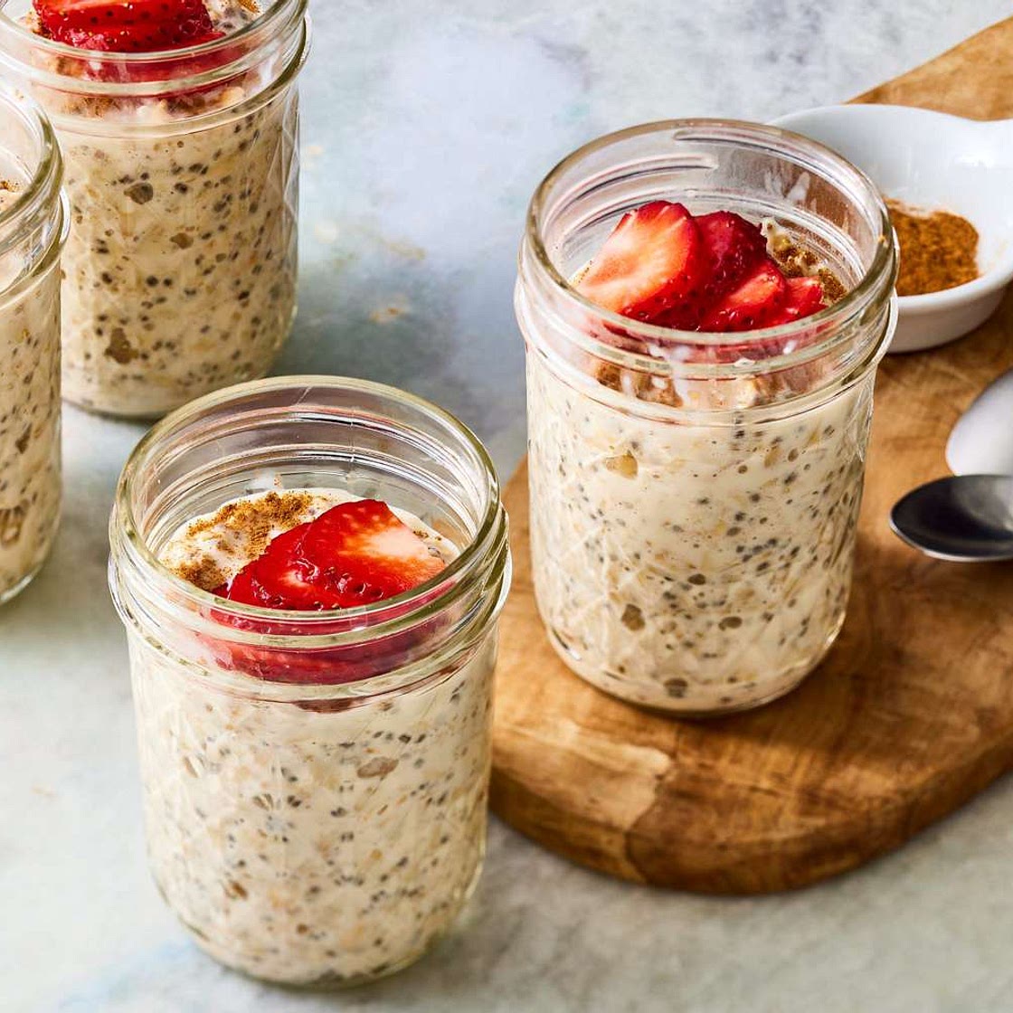 Tres Leches-Inspired Overnight Oats Taste Like Dessert for Breakfast