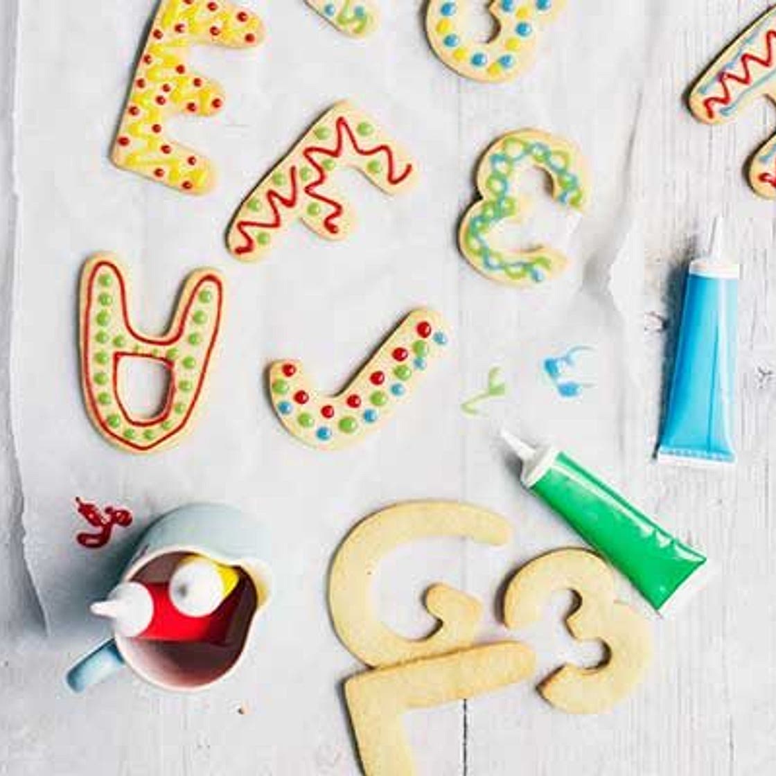 Simple iced biscuits