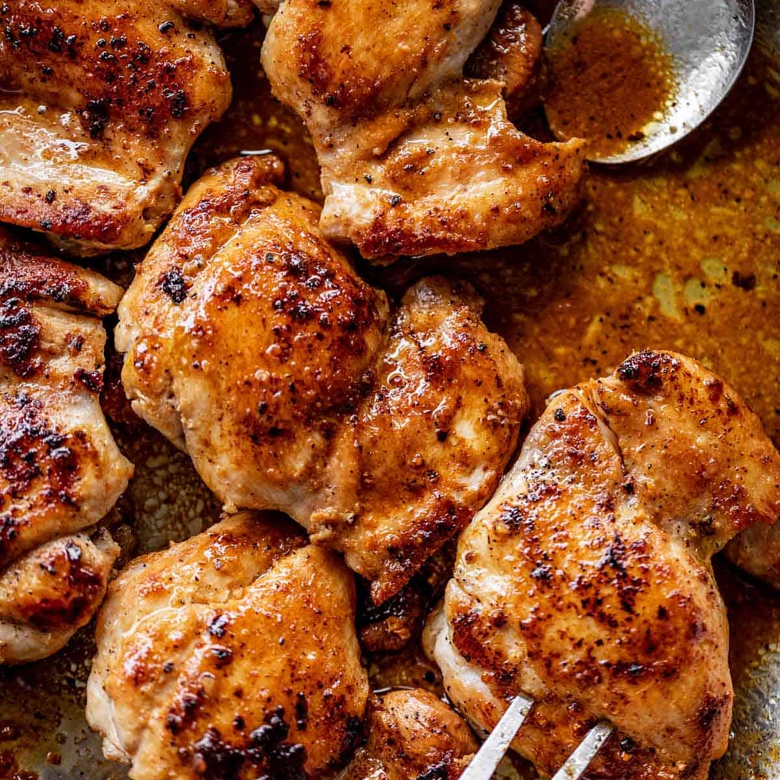 Crispy Garlic Boneless Chicken Thighs (Stove Top)