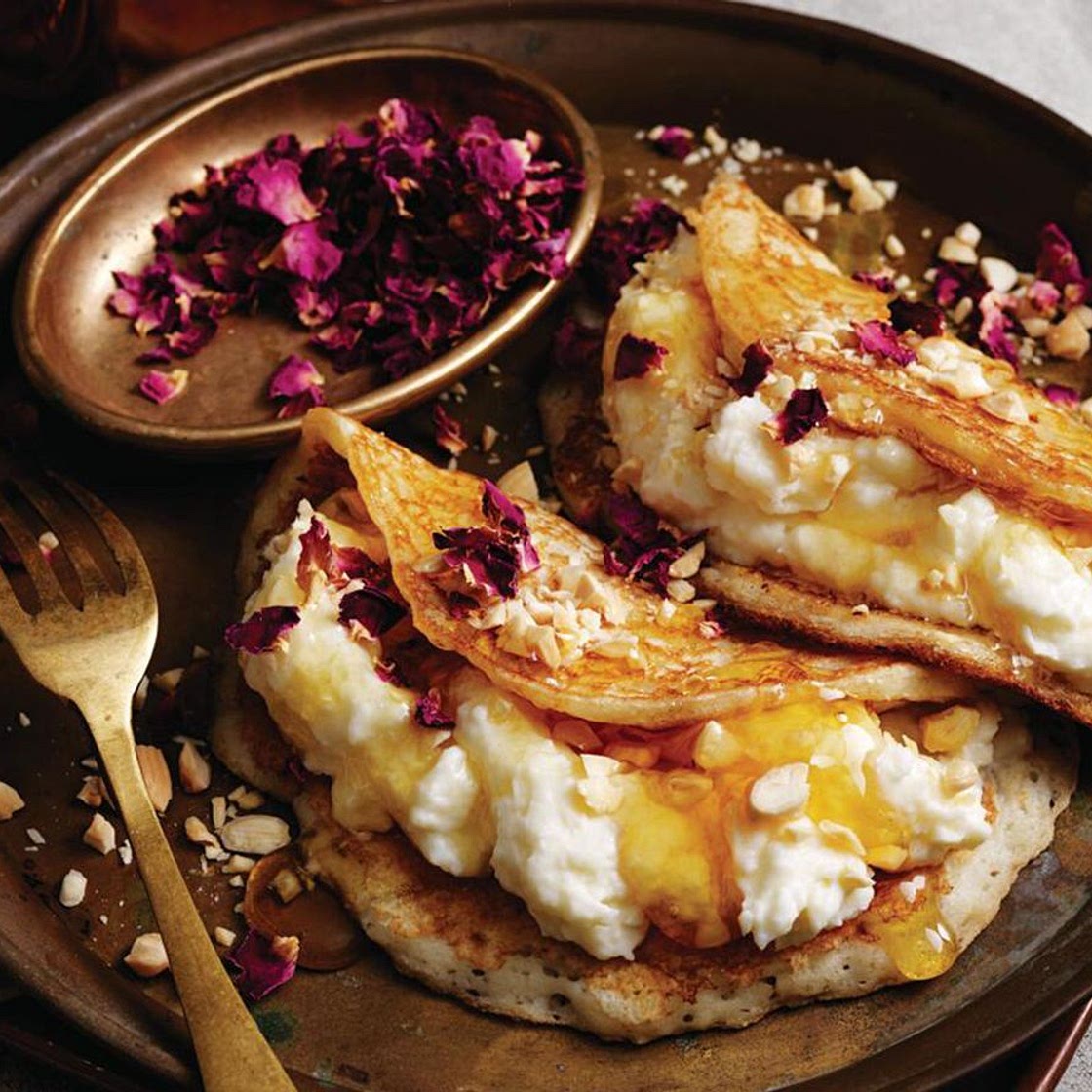 Atayef with ashta (Lebanese pancakes with cream)