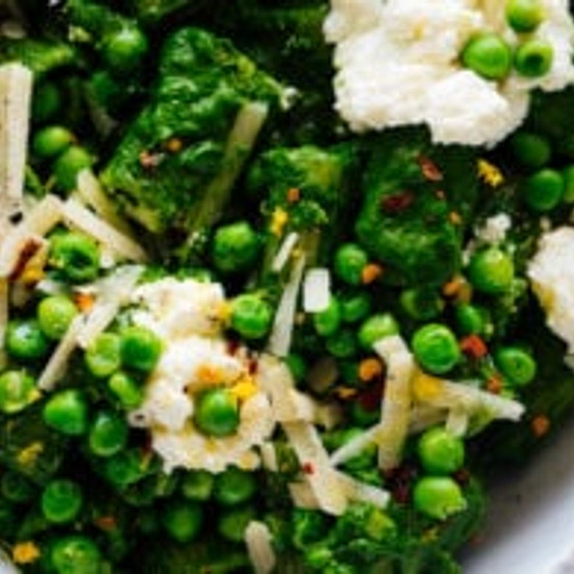 Lemony Green Pasta with Peas & Ricotta