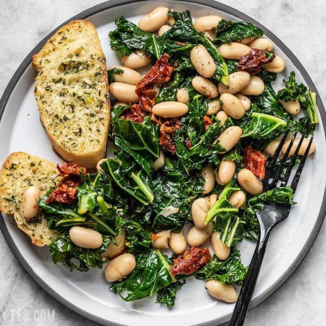 Sun Dried Tomato, Kale, and White Bean Skillet
