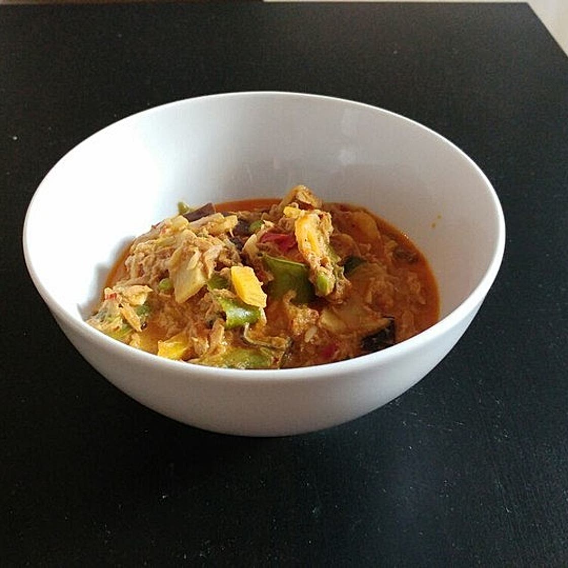 Asiatische Thunfisch-Curry-Kokos-Pfanne