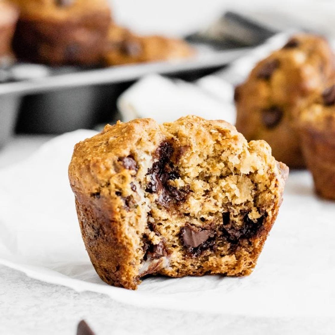 30 Minute Skinny Banana Chocolate Chip Muffins