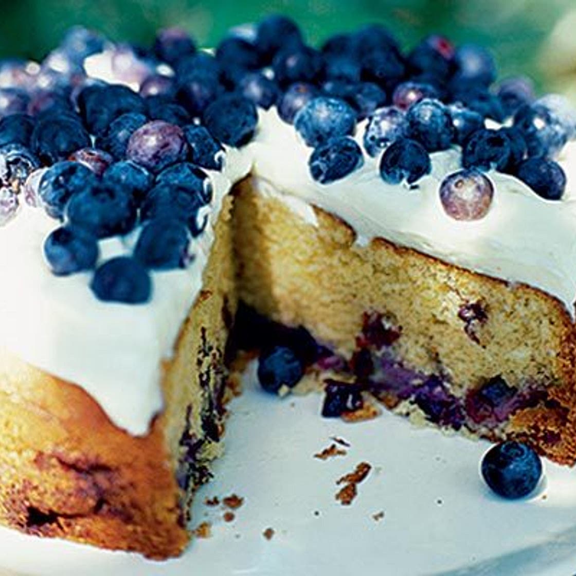 Blueberry cake with cream cheese frosting