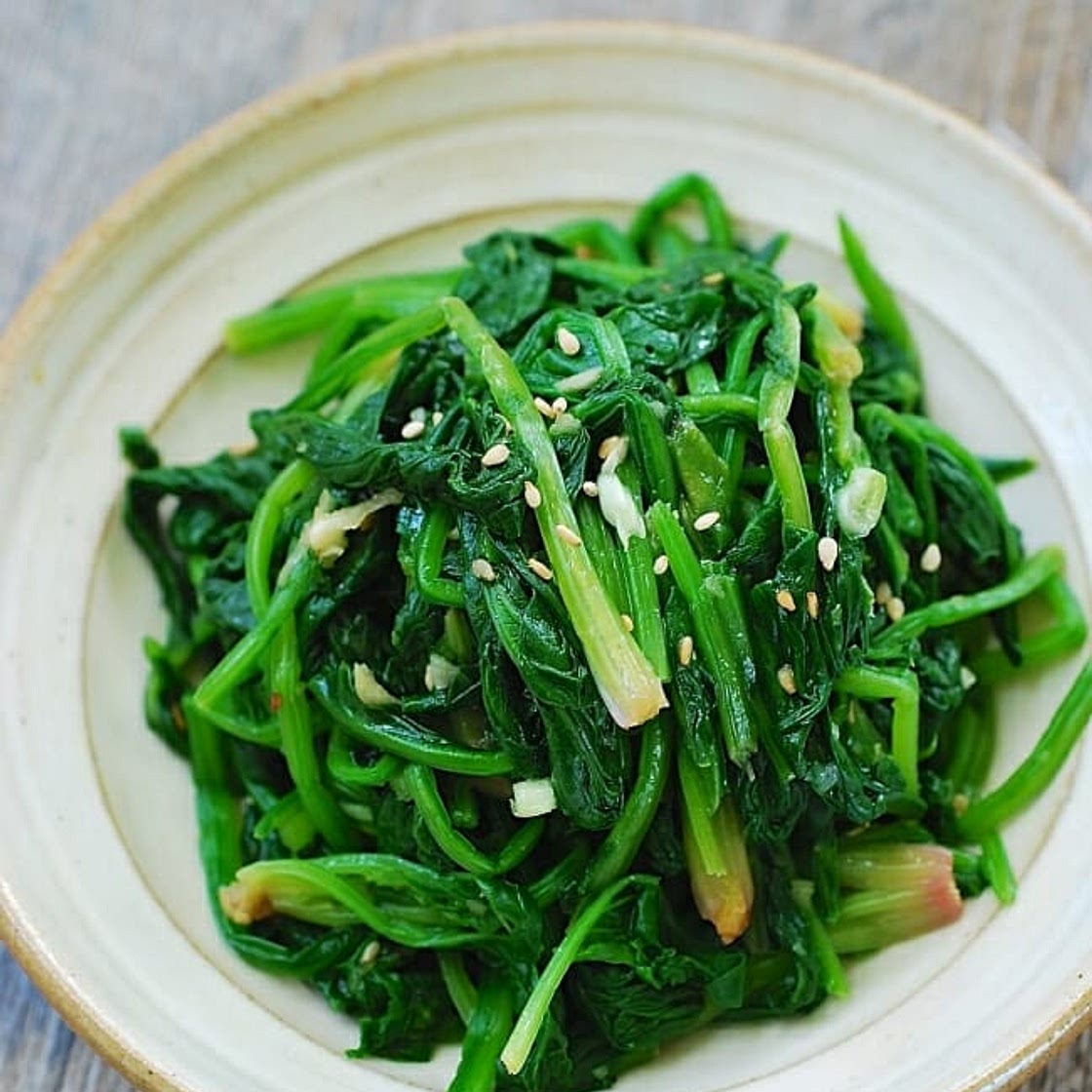Sigeumchi Namul (Korean Spinach Side Dish)