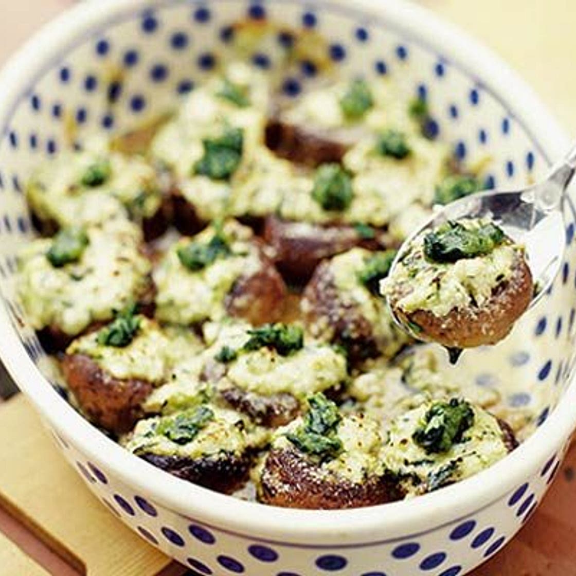 Baked mushrooms with ricotta & pesto