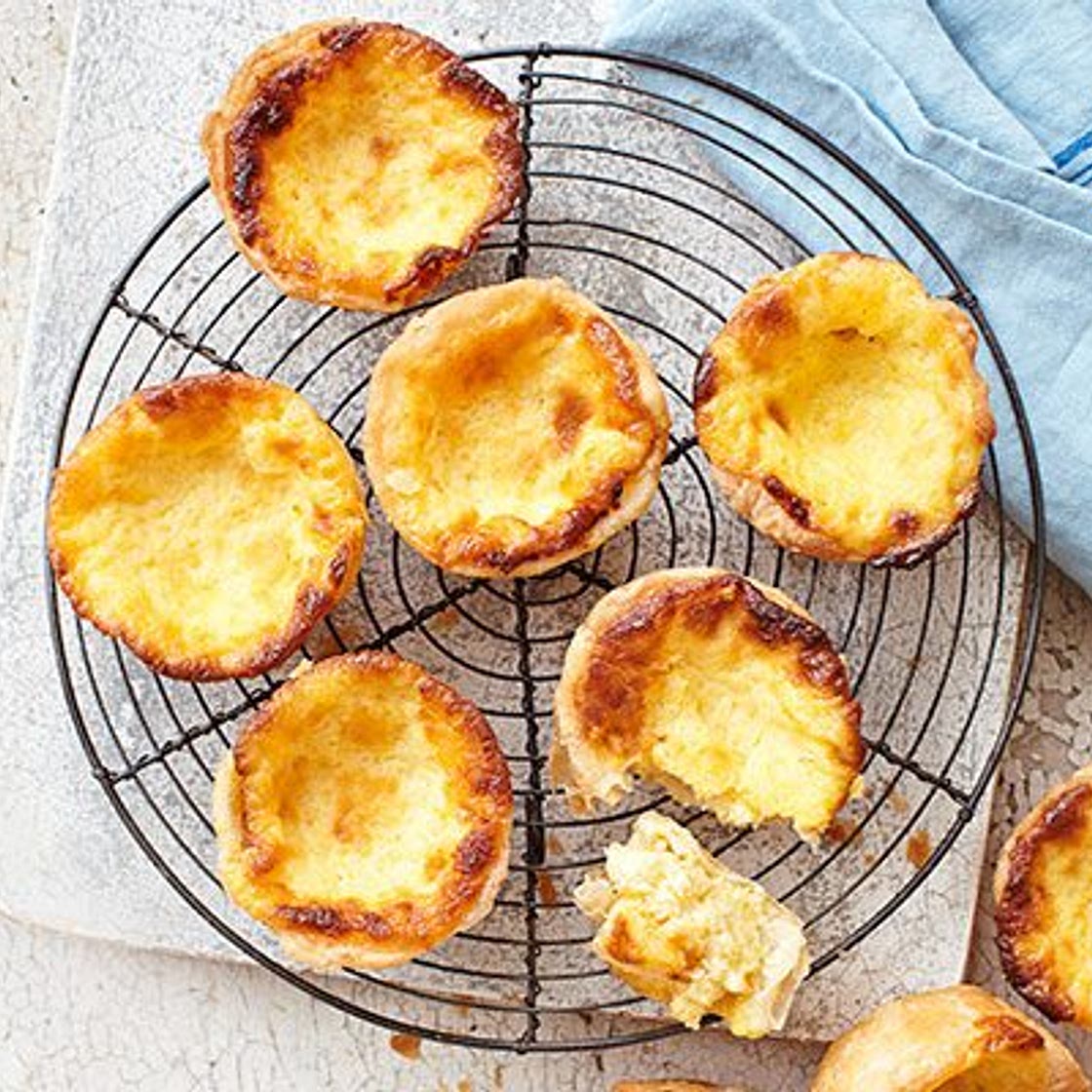 Egg custard tarts