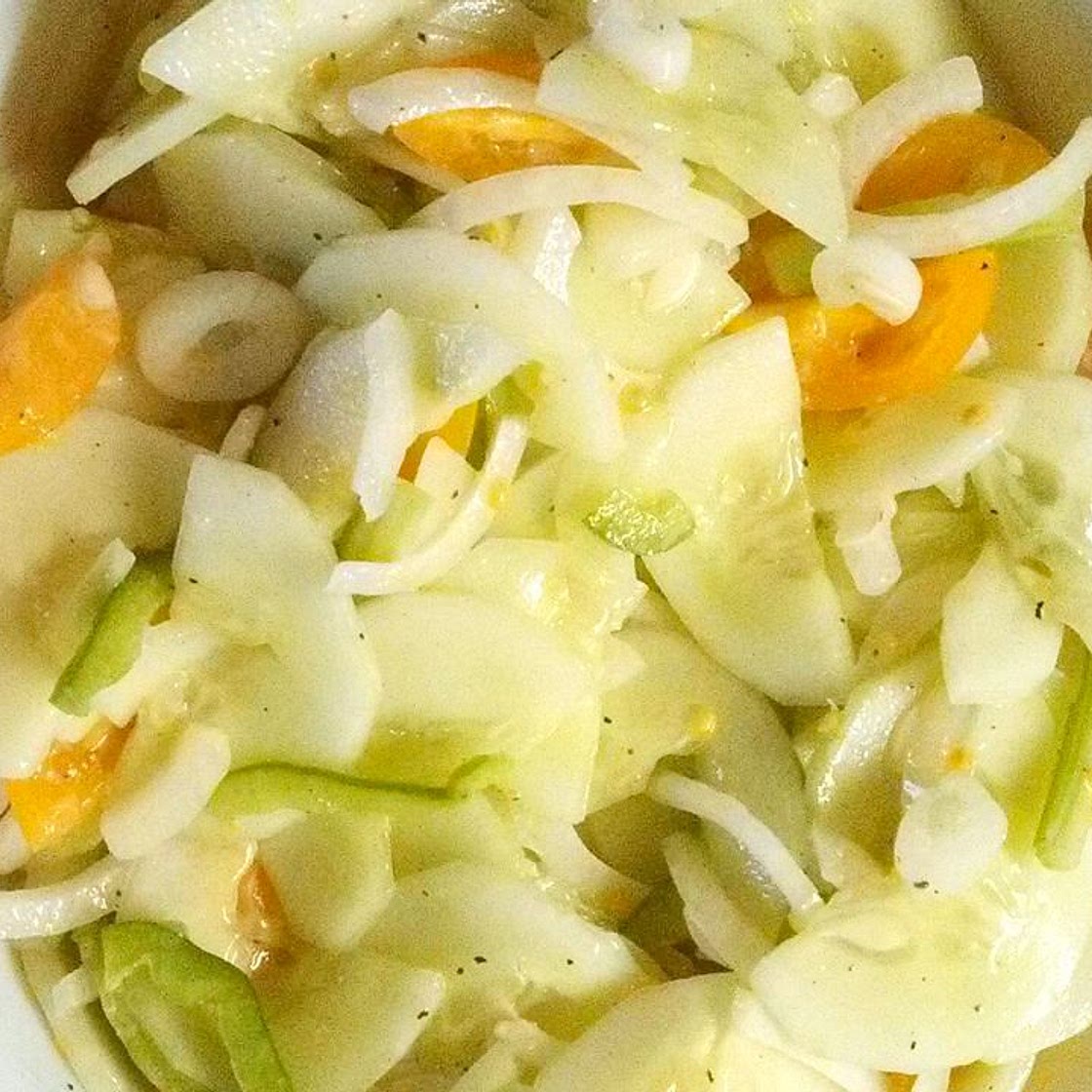 Grandmother's Sour Cream Cucumber Salad