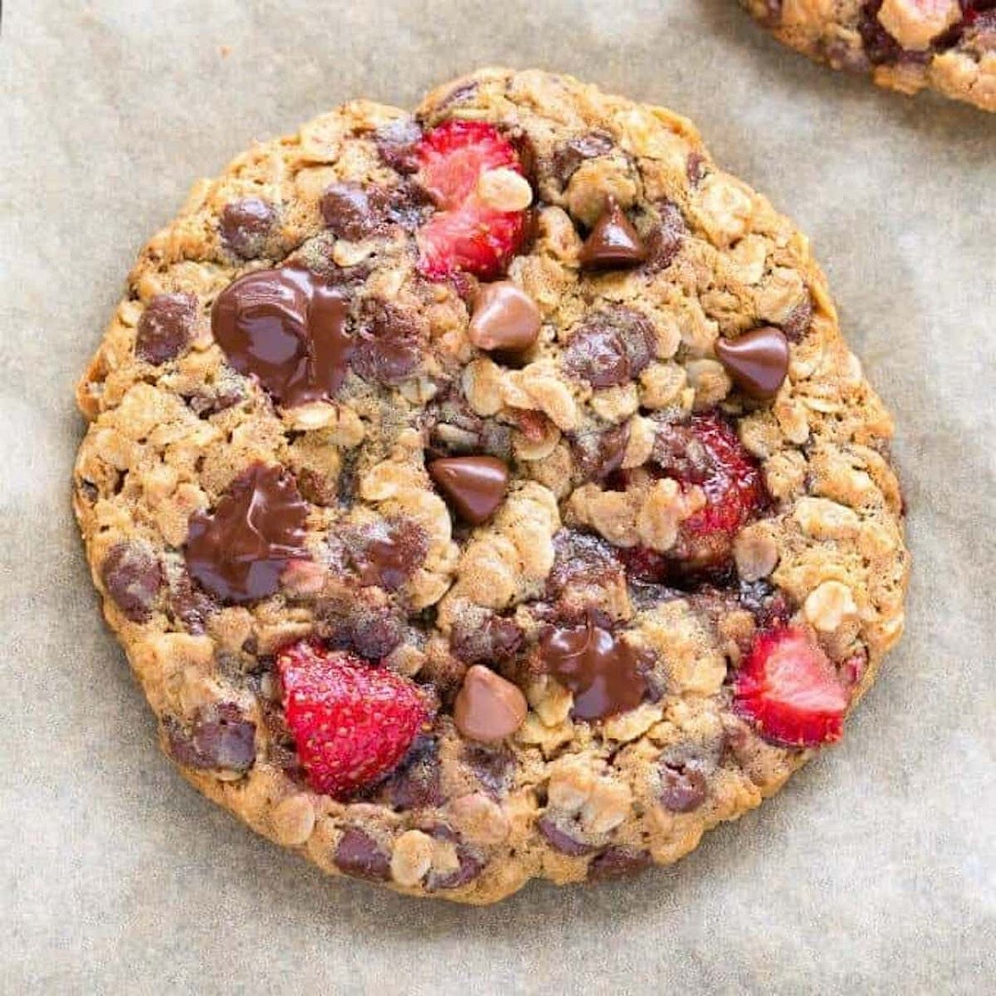 Strawberry Cookies (4 Ingredients)