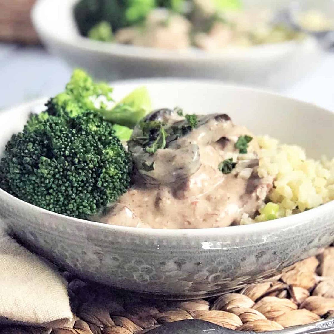 Easy Creamy Beef Stroganoff Crockpot Recipe
