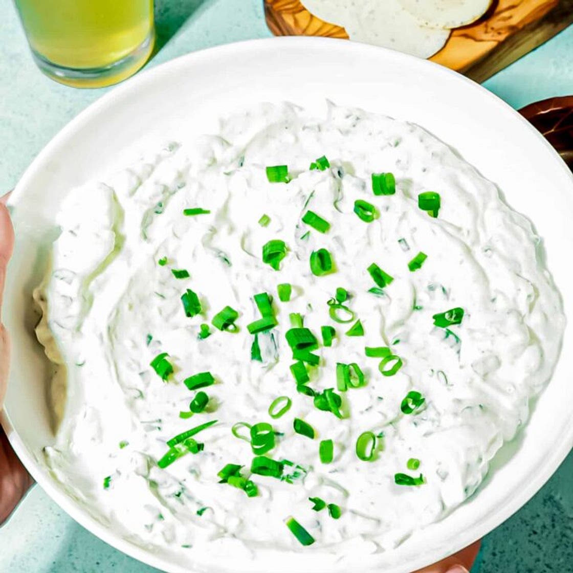 Green Onion Dip Recipe with Sour Cream