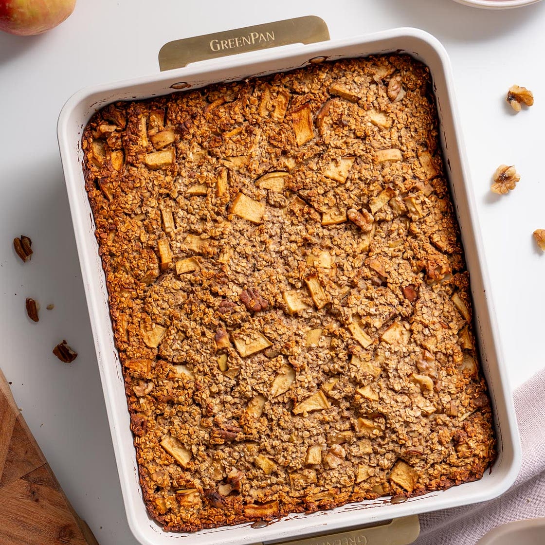 Apple Pie Baked Oats (with Vegan Protein Icing)