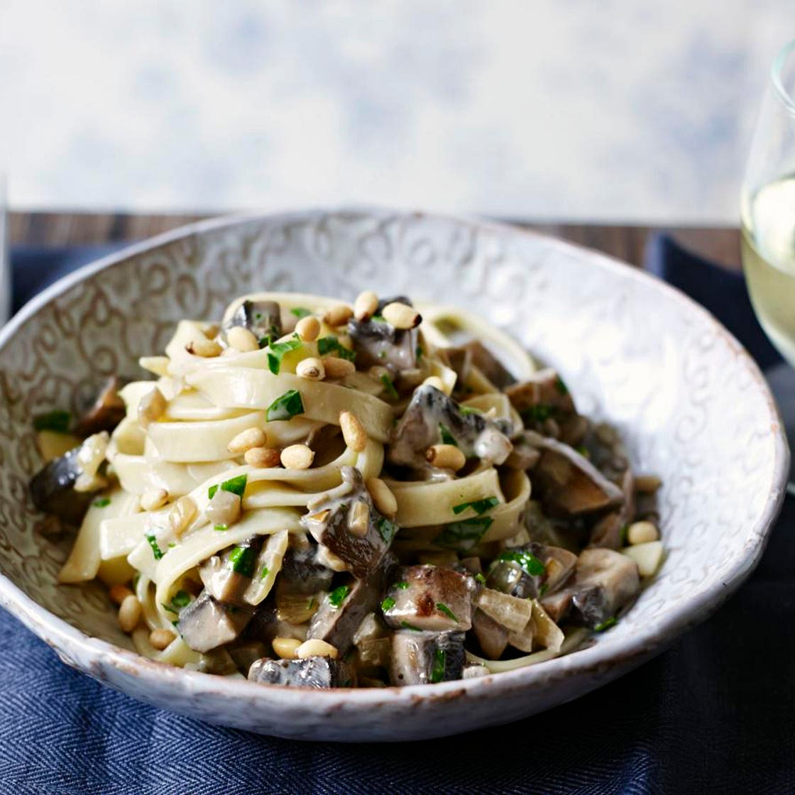 Pasta with mushrooms and pine nuts