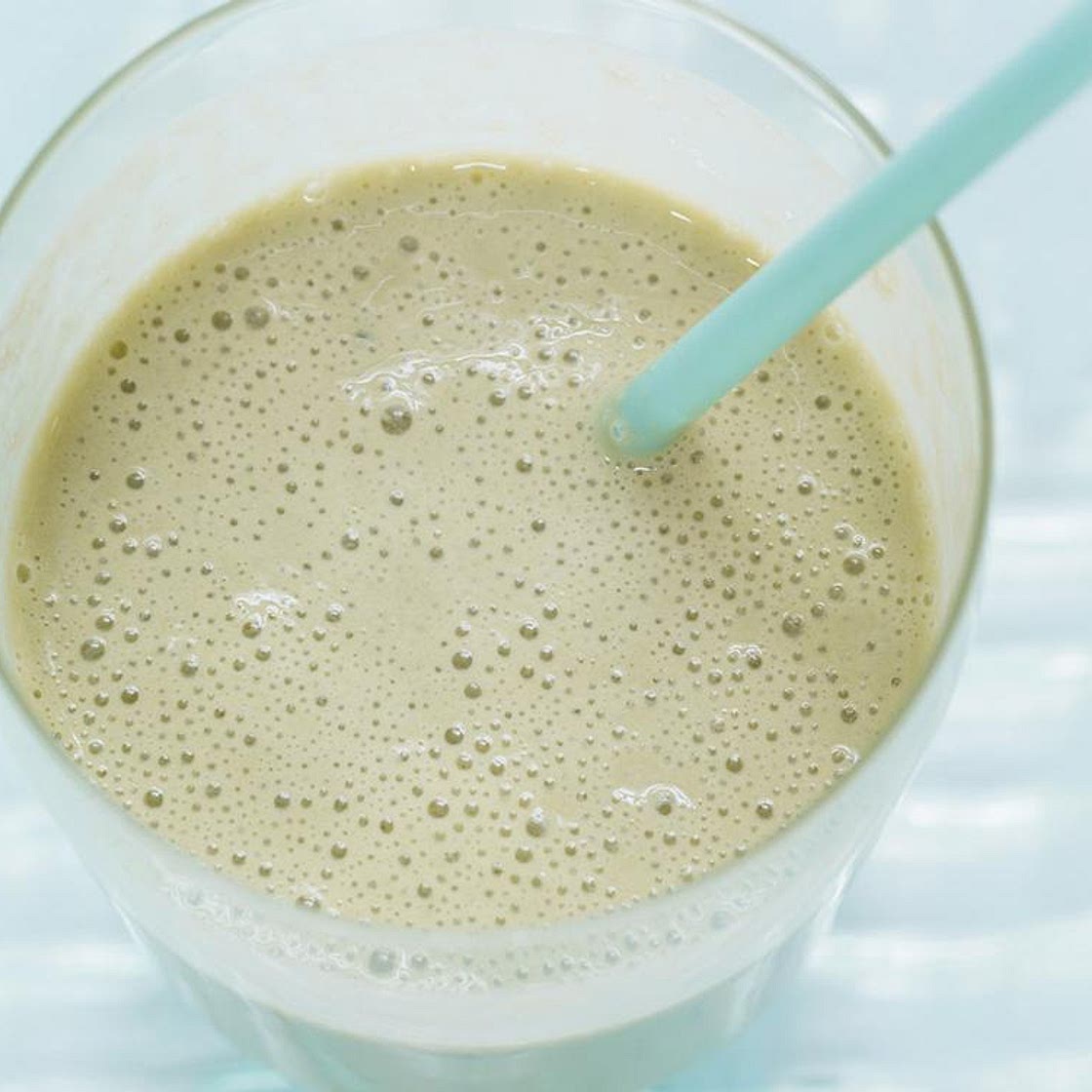 Banana and Matcha Green Tea Smoothie
