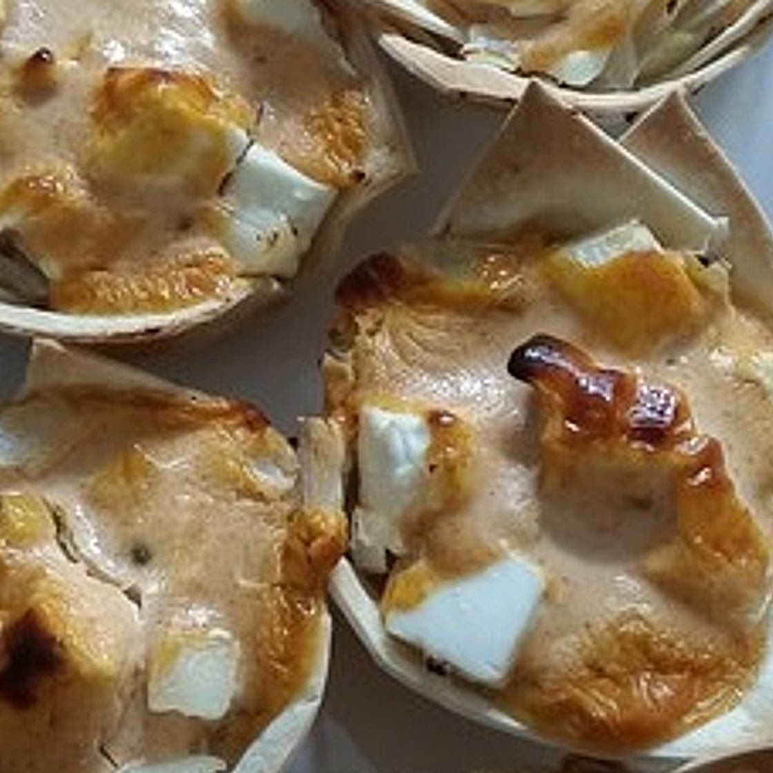 Zwiebelkuchen-Muffins mit Feta