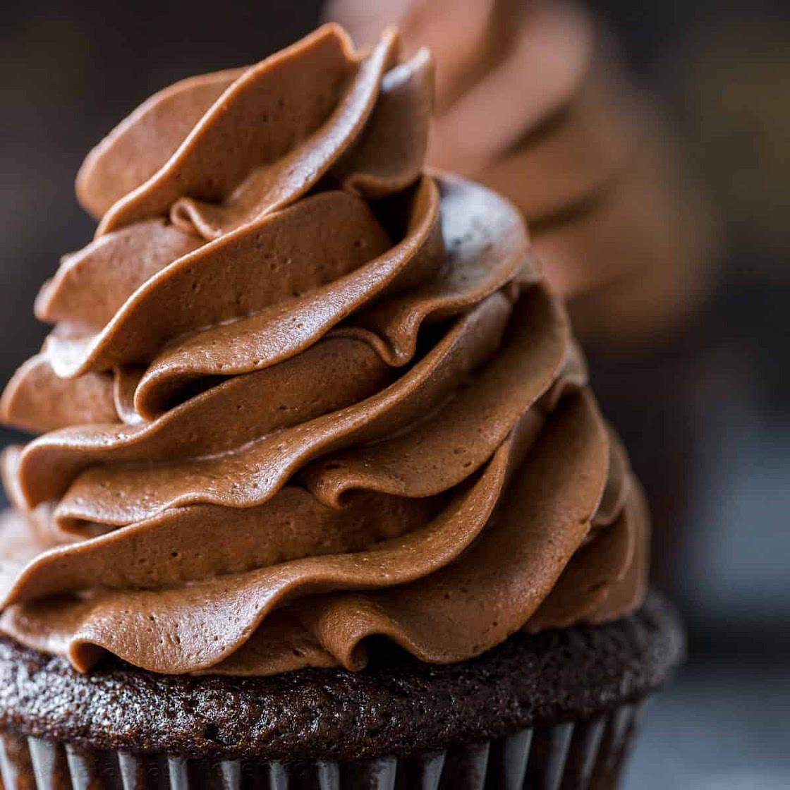 Chocolate Buttercream Frosting (6-Minute Recipe)