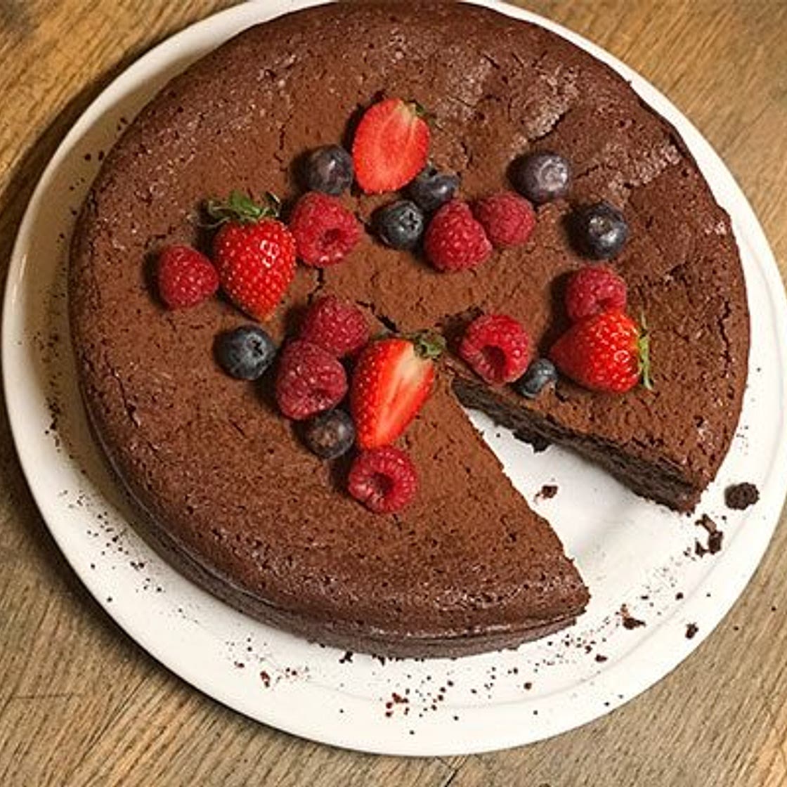 Flourless chocolate cake