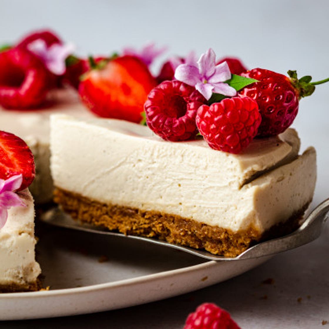 Perfect no-bake vegan cheesecake