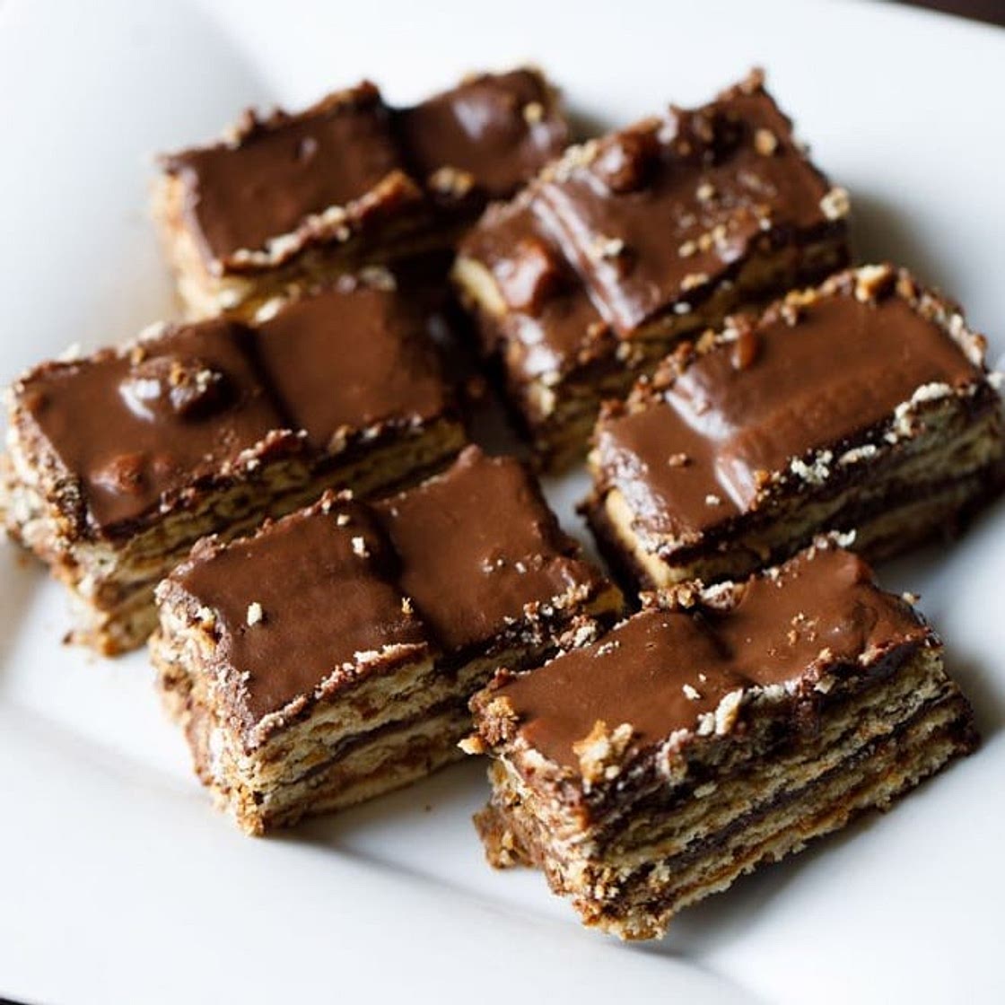 Biscuit Cake | Chocolate Biscuit Cake (No Bake Recipe)