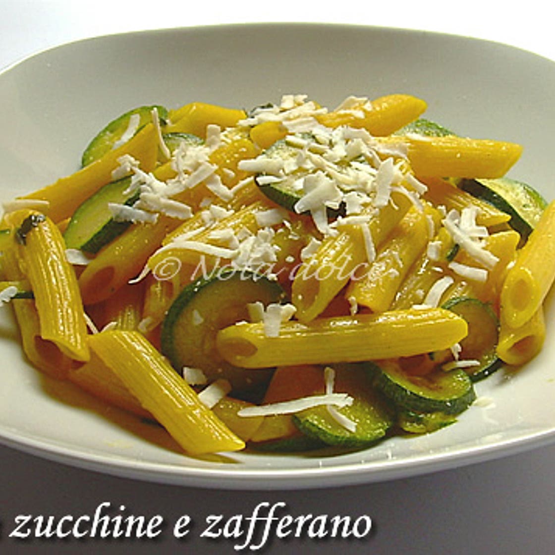 Penne con zucchine e zafferano ricetta veloce e facile