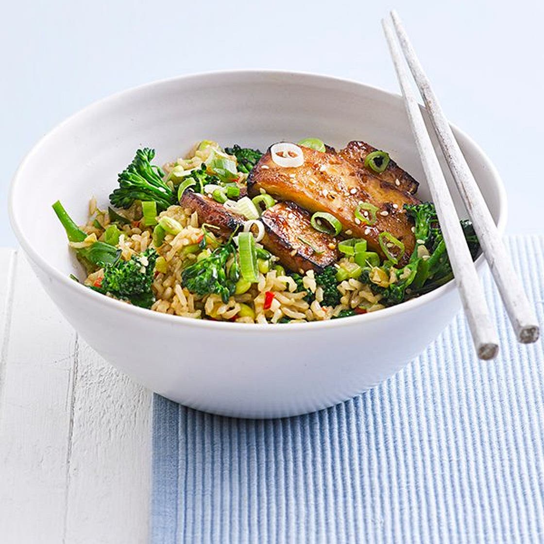 Hoisin-glazed tofu with stir-fried brown rice