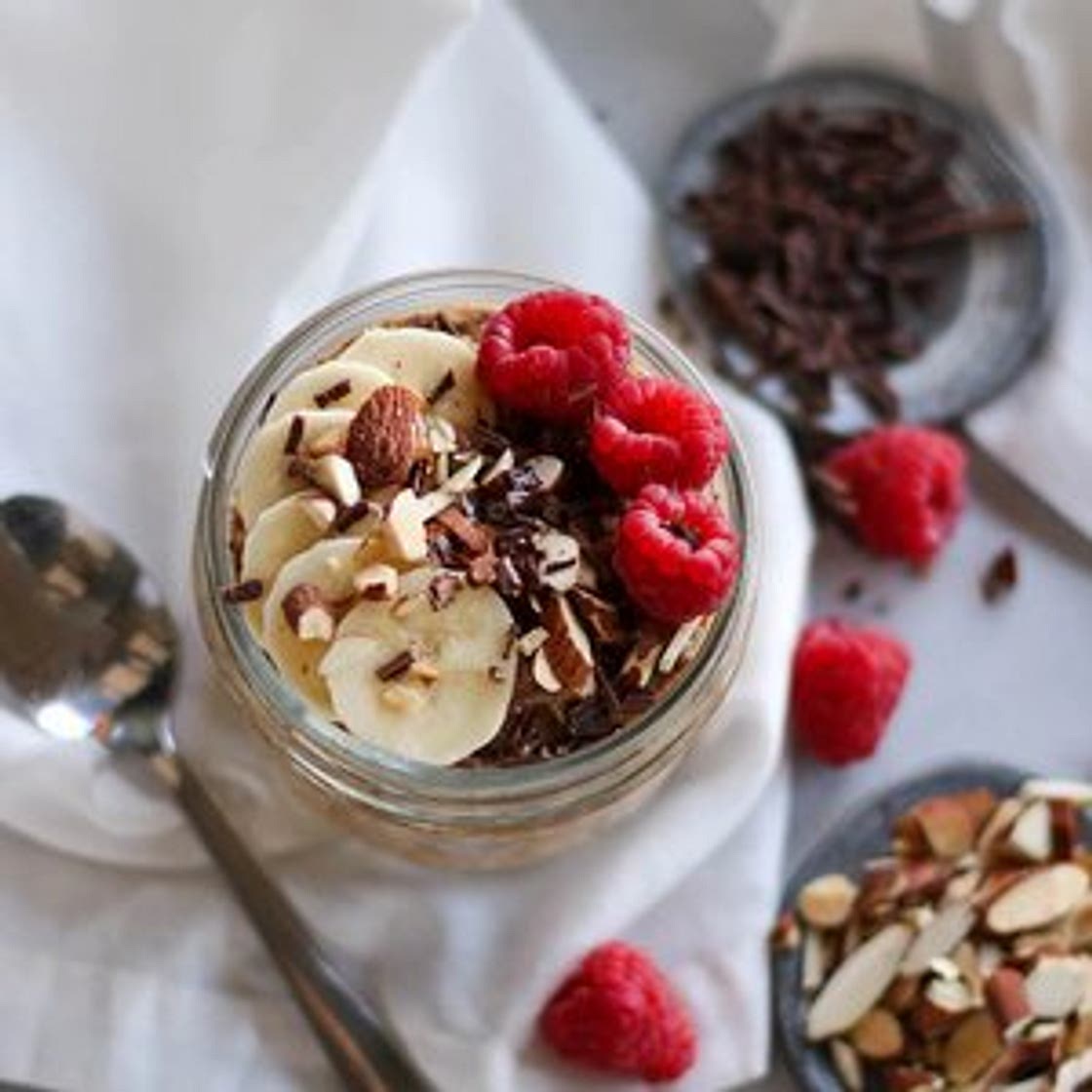Almond Chocolate Overnight Oats