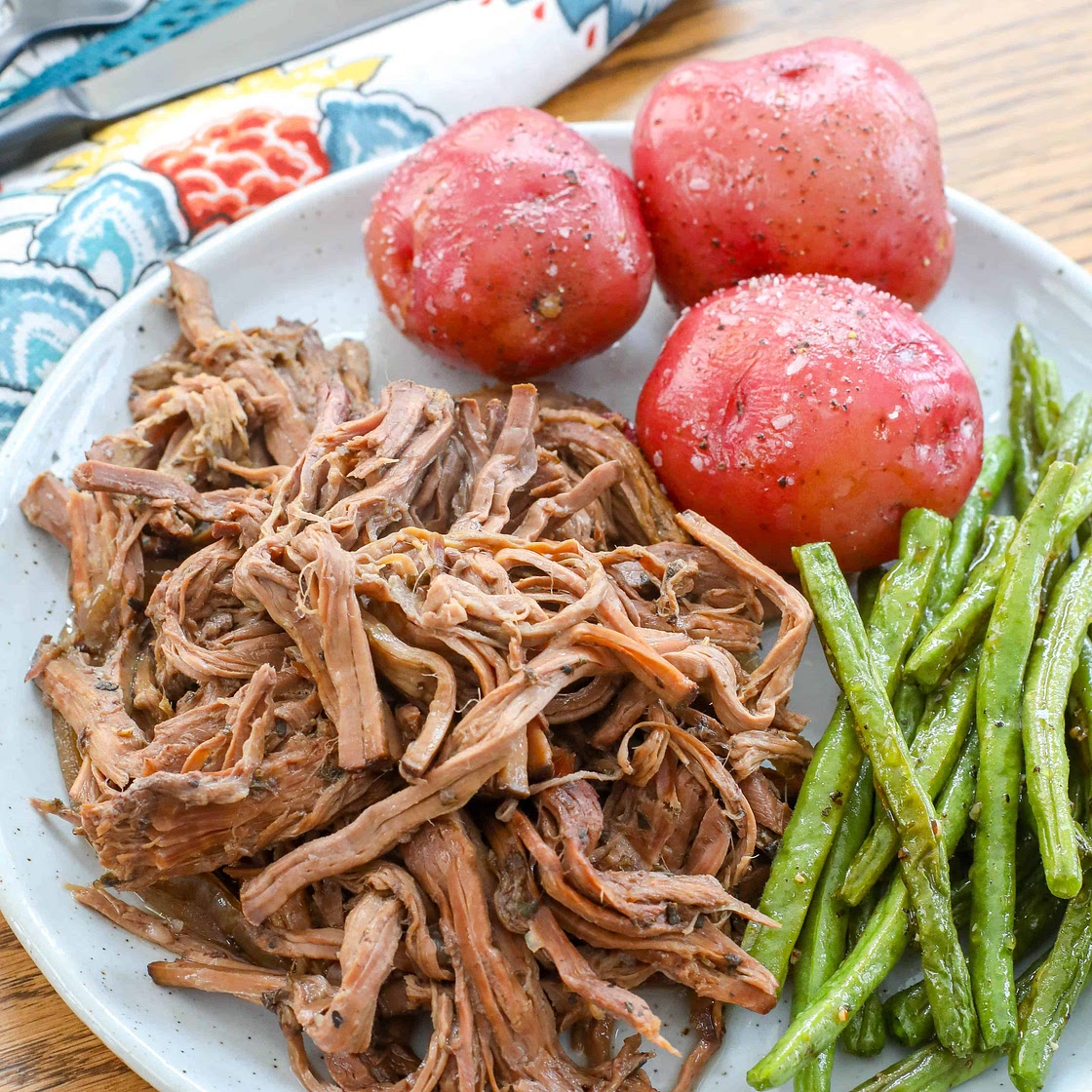 {Slow-Cooker} Italian Red Wine Roast Beef