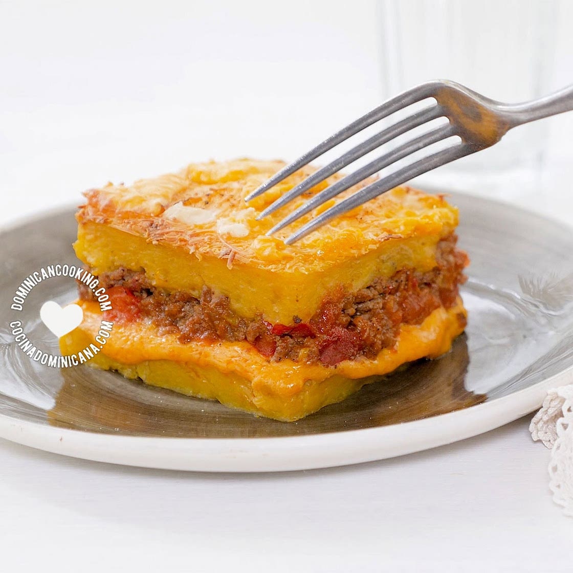 Pastelón de Plátano Maduro [Video+Recipe] Ripe Plantain Casserole
