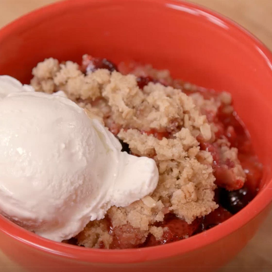 Berry Crumble with Homemade Ice Cream