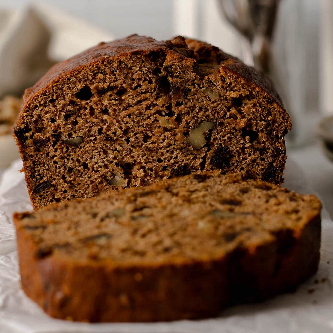 Date and Walnut Loaf Cake