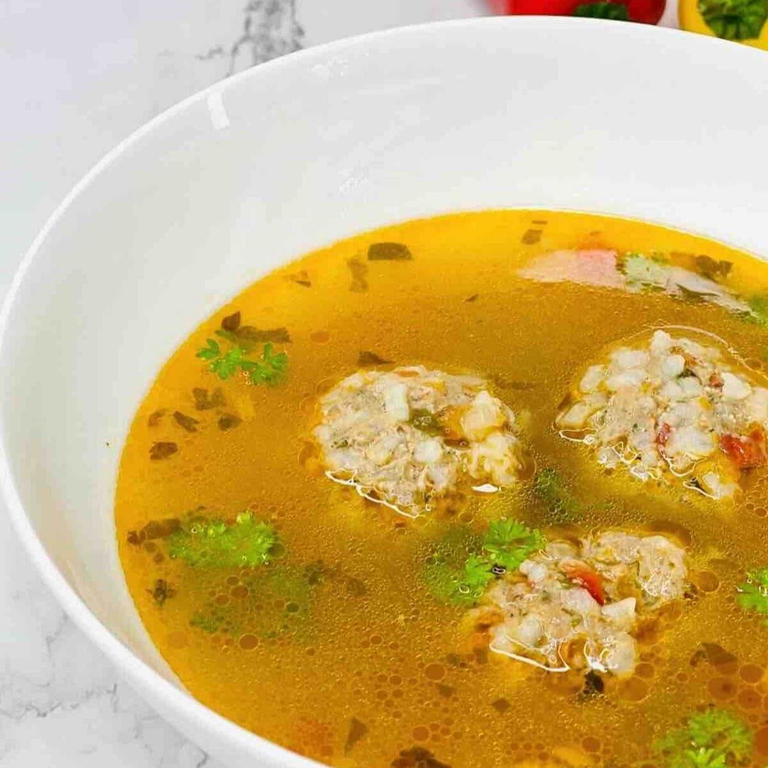 Romanian Meatball Soup (Ciorba de perisoare)