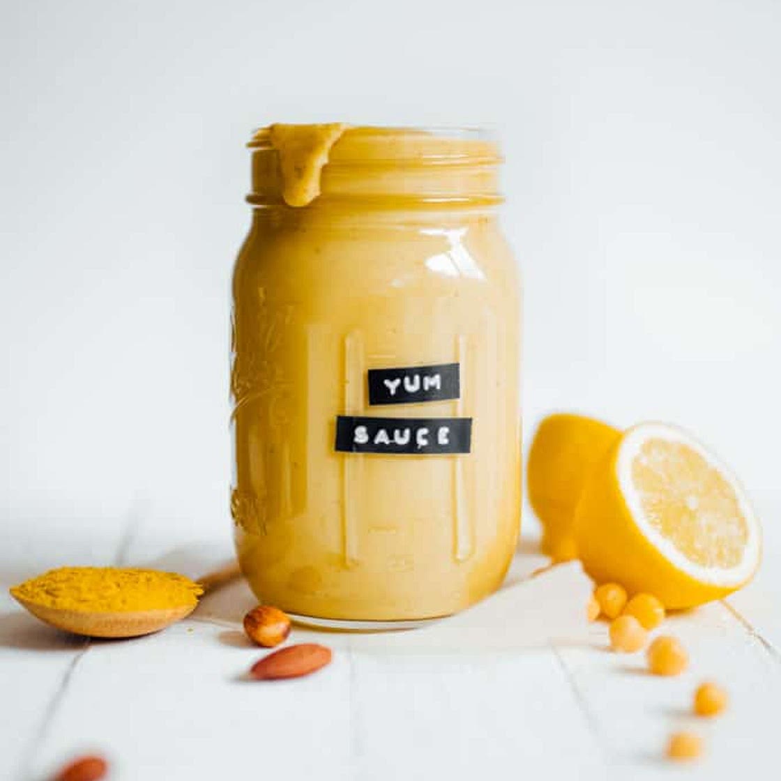 Homemade Yumm Sauce (Copycat Cafe Yumm Recipe)