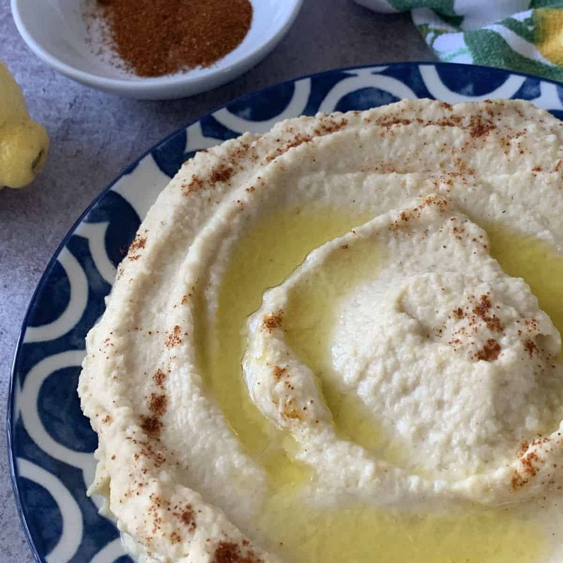 Hummus - Creamy Delicious Chickpeas