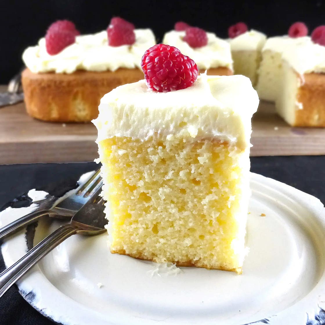 White Chocolate Spelt Cake with White Chocolate Frosting