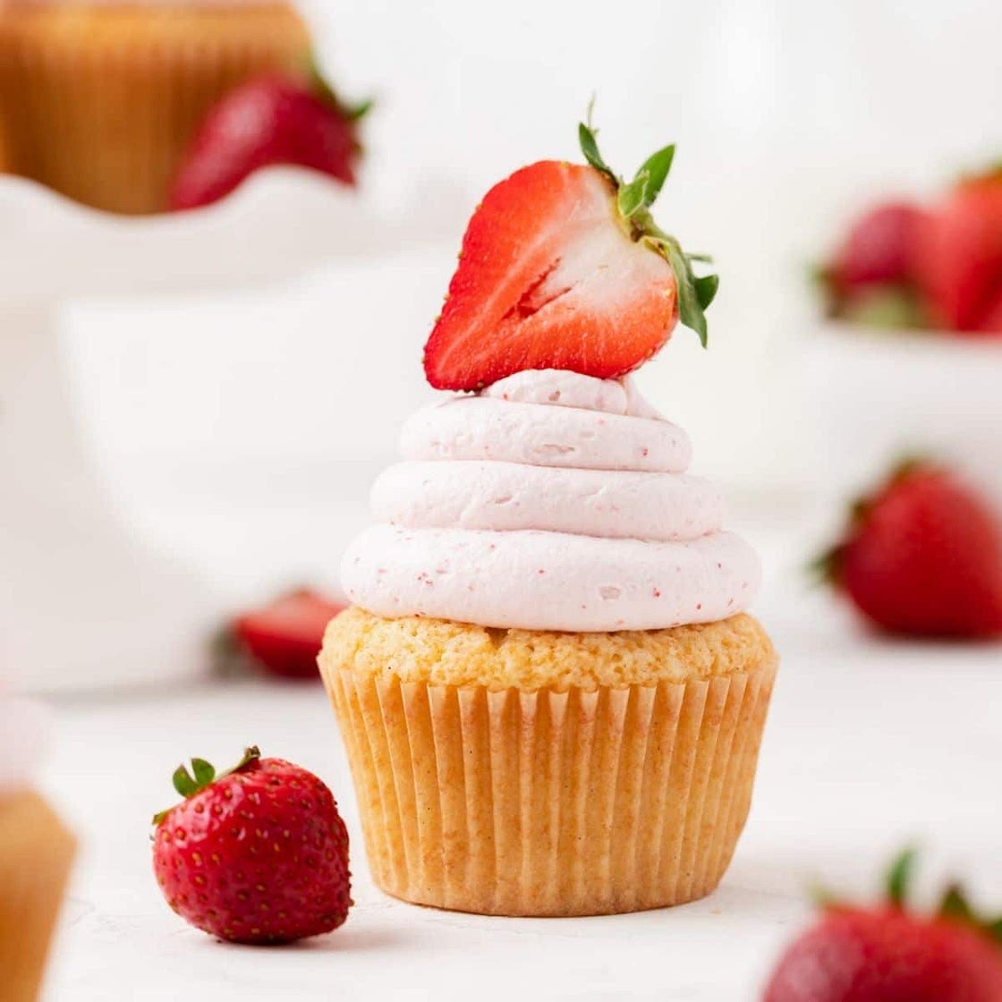 Strawberries and Cream Cupcakes