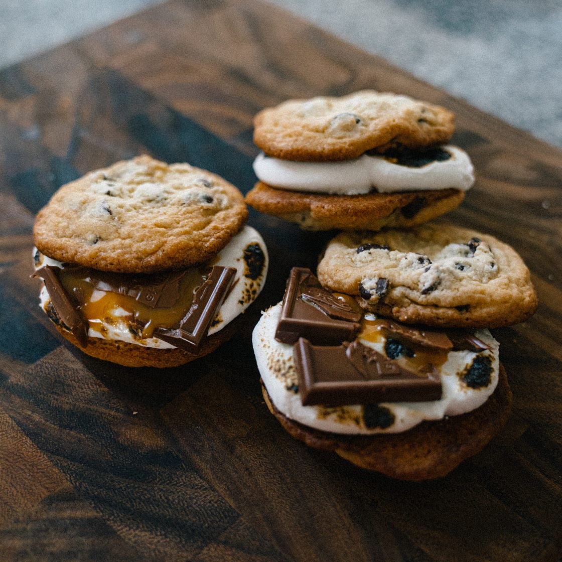 CARAMEL S'MORES COOKIES