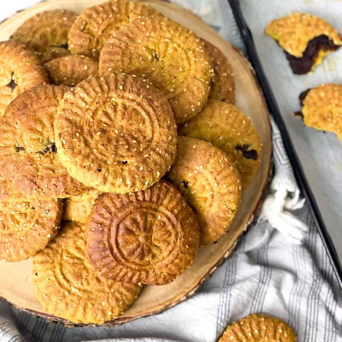 Lebanese Date-Filled Ka'ak (Kaak)