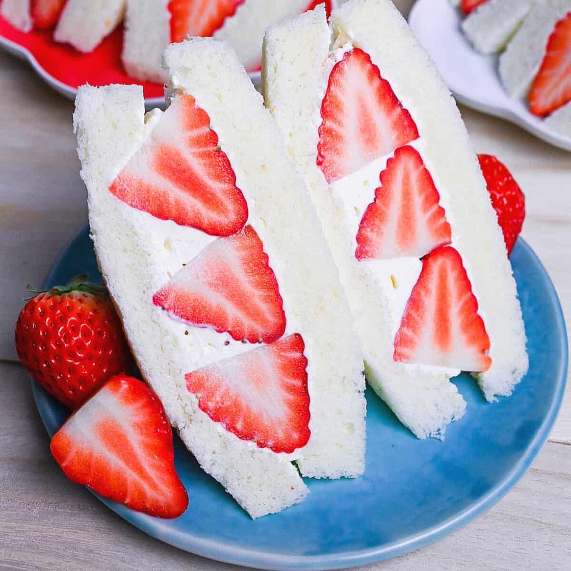 Japanese Strawberry Sandwich (Ichigo Sando)