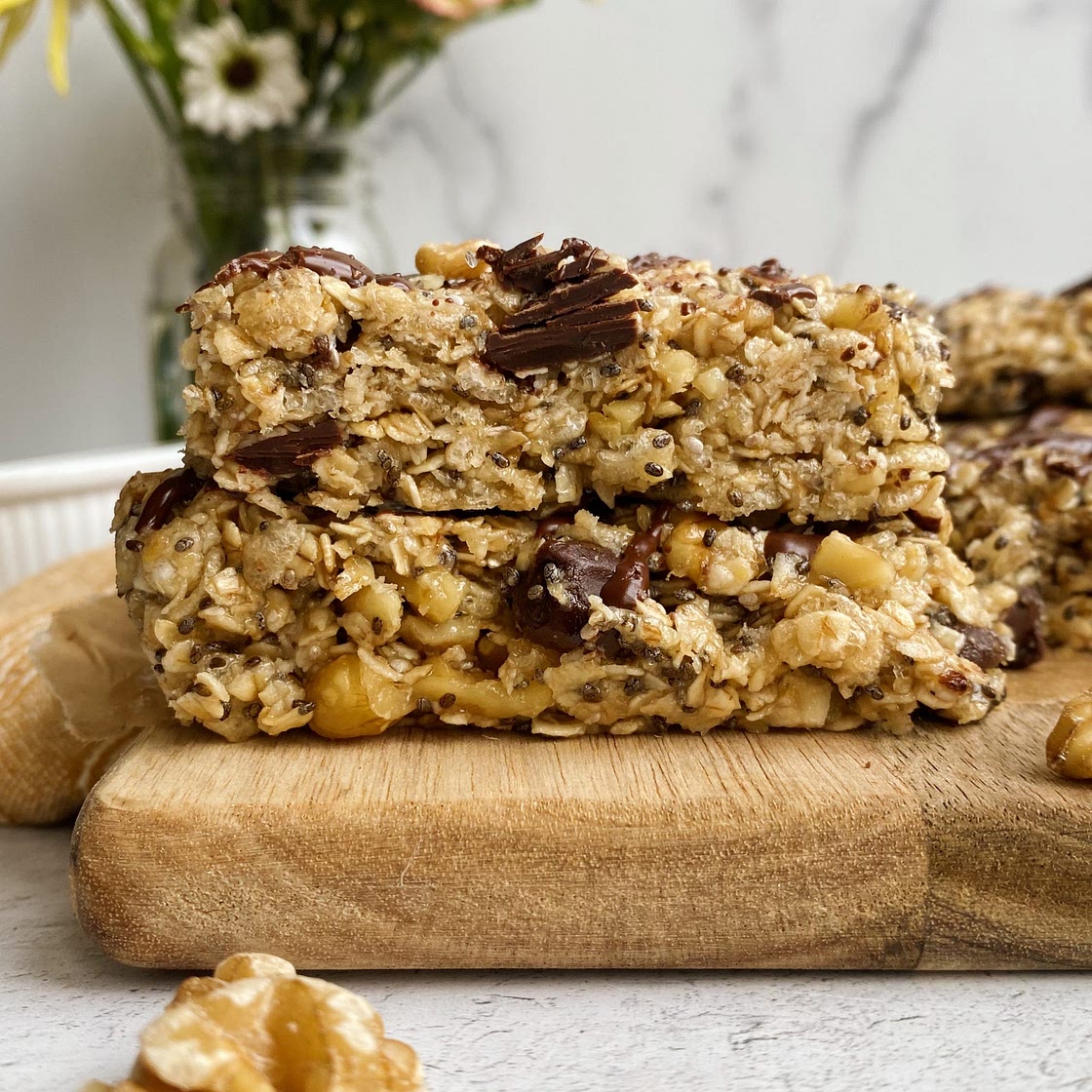 No-bake Dark Chocolate u0026 Walnut Granola Bars