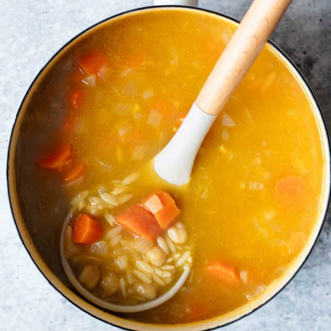 8-Minute Vegetarian Lemon Orzo Soup Recipe