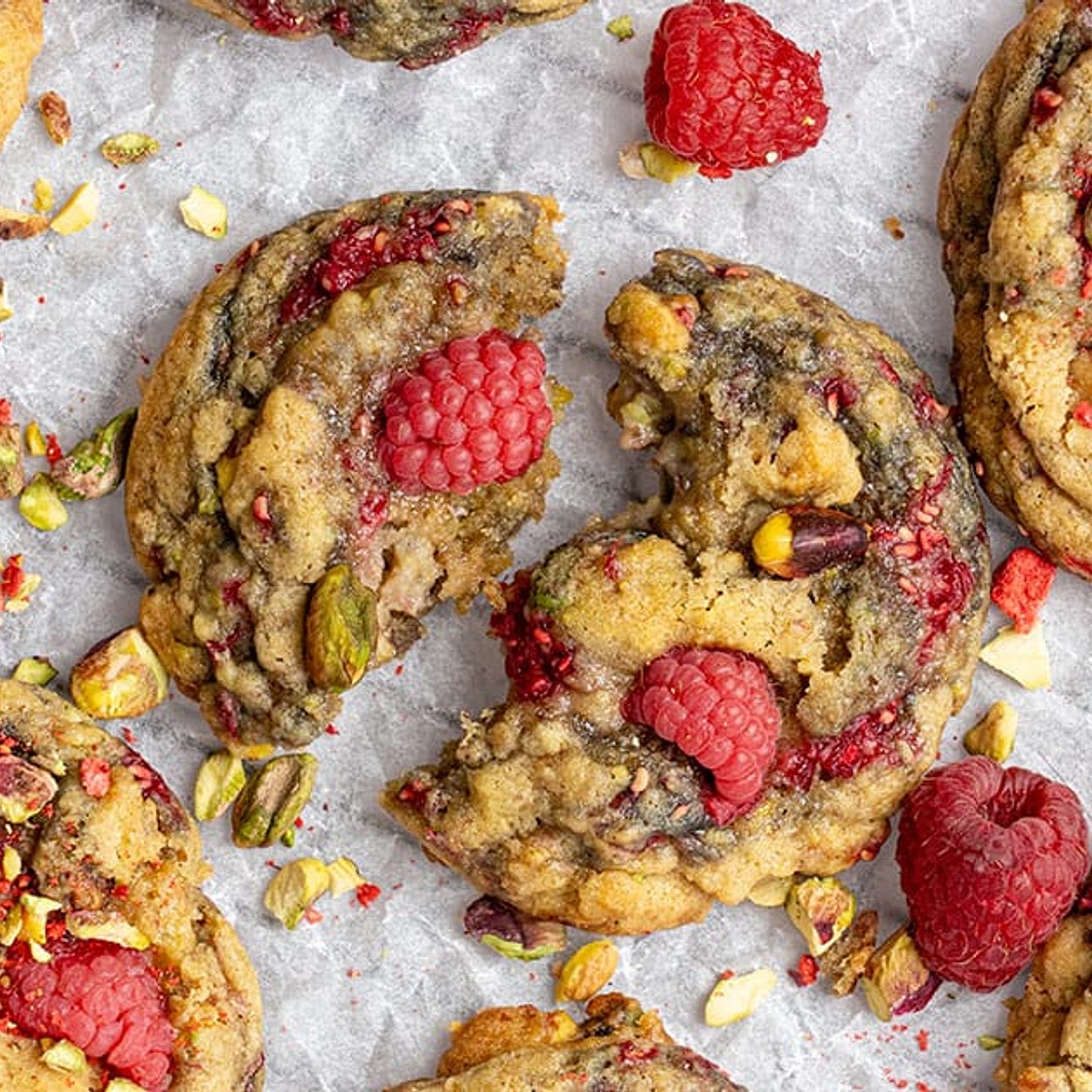 Raspberry Pistachio Cookies