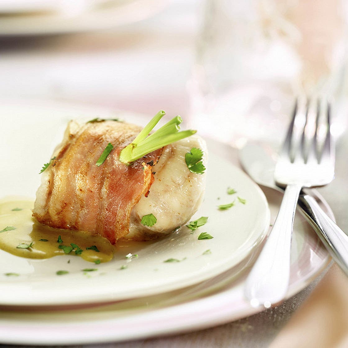 Médaillons de lotte lardée