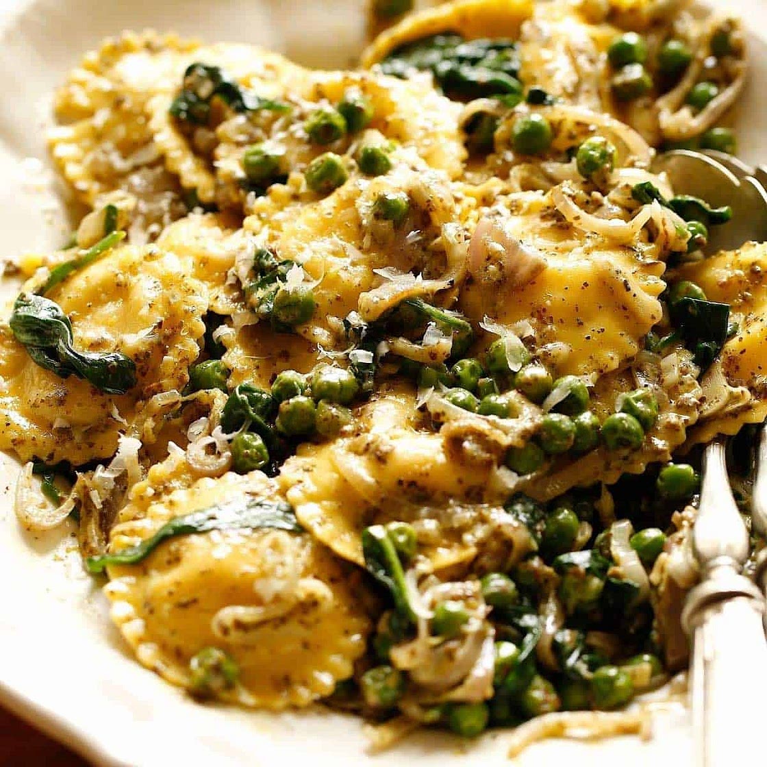 Creamy Pesto Ravioli